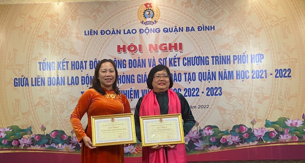 Liên đoàn lao động quận Ba Đình tặng giấy khen Công đoàn Trường Tiểu học Hoàng Hoa Thám hoàn thành xuất sắc nhiệm vụ năm học 2021 – 2022.