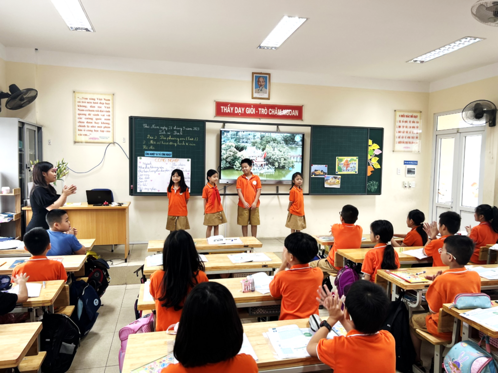 Trường Tiểu học Hoàng Hoa Thám tổ chức chuyên đề Dạy học môn Lịch sử - Địa lí lớp 4 theo Chương trình giáo dục phổ thông 2018.