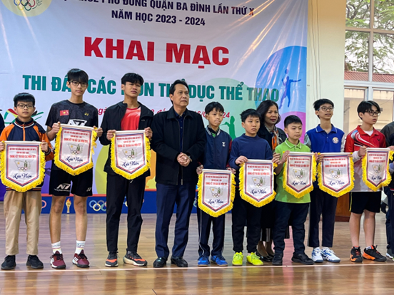 Huy chương bạc giải thi đấu môn bóng bàn quận Ba Đình lần thứ X