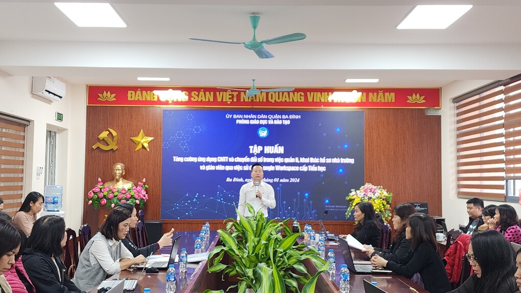 Đẩy mạnh chuyển đổi số trong quản lí giáo dục Tiểu học Quận Ba Đình – Hà Nội